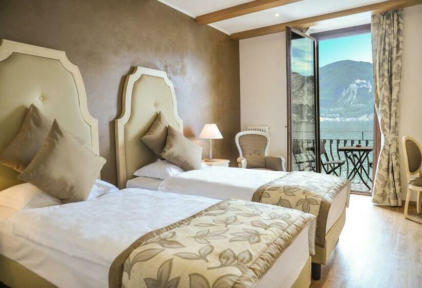 小型豪华套房, Lake Front Hotel Brenzone