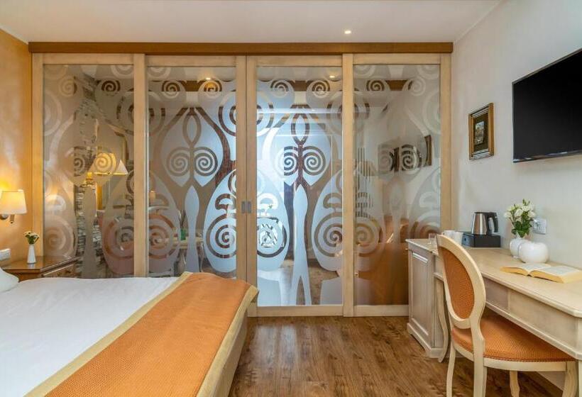 带大床的套房, Lake Front Hotel Brenzone