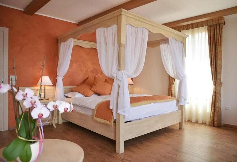 Suite with lake view, Lake Front Hotel Brenzone