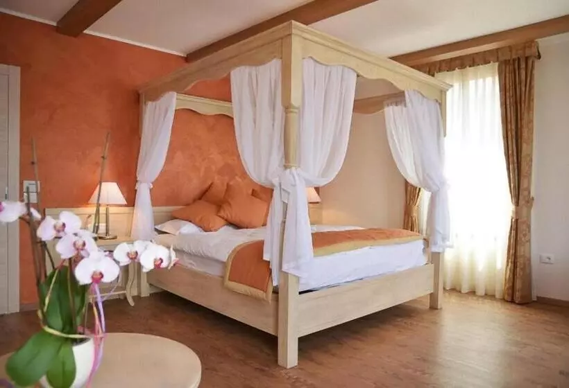 Suite with lake view, Lake Front Hotel Brenzone