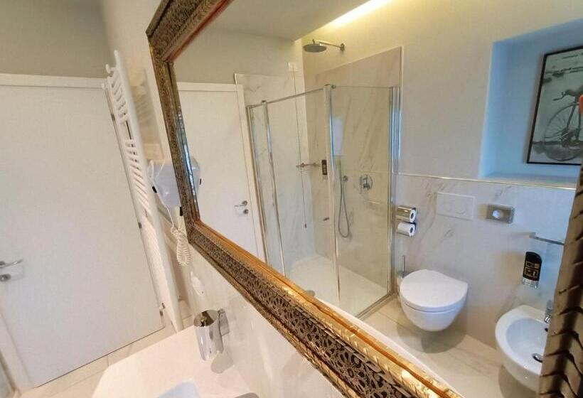 이그제큐티브 스위트, Lake Front Hotel Brenzone