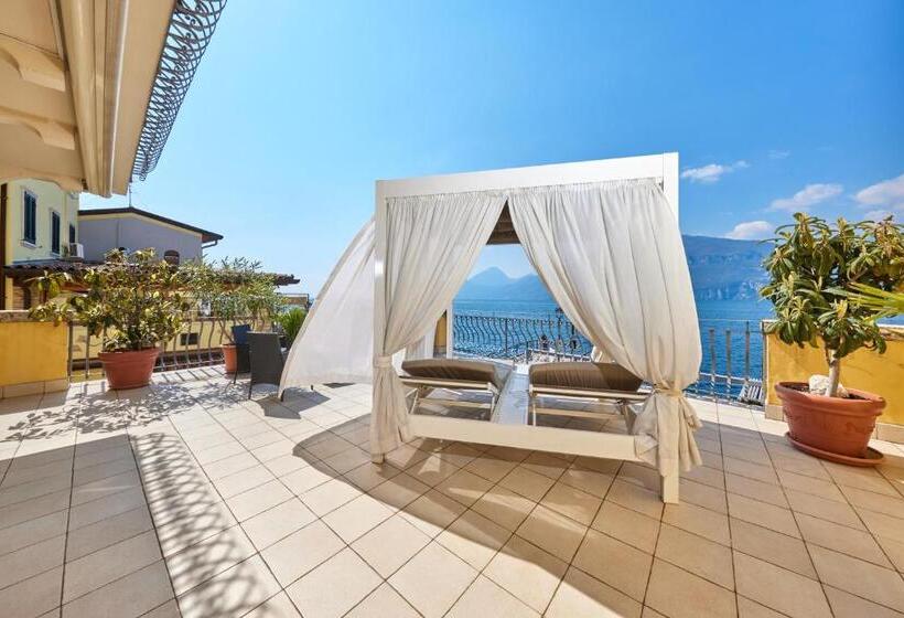 이그제큐티브 스위트, Lake Front Hotel Brenzone