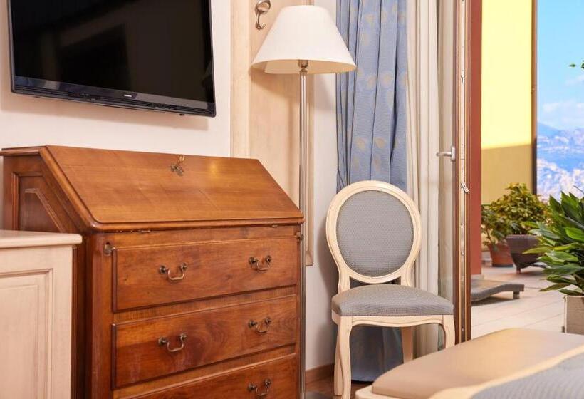 高级小型套房, Lake Front Hotel Brenzone