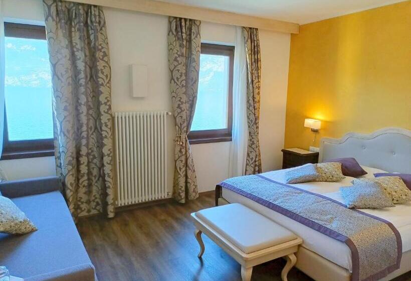 带河湖景观的轻年套房, Lake Front Hotel Brenzone