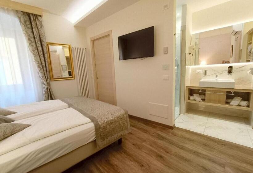 标准间, Lake Front Hotel Brenzone