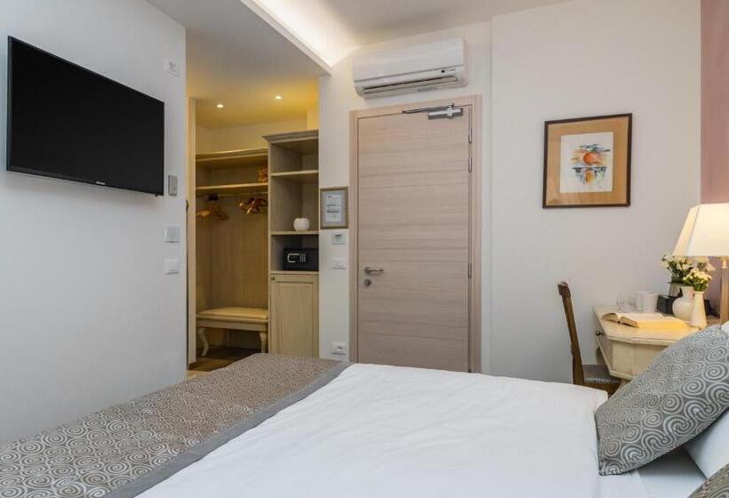 标准间, Lake Front Hotel Brenzone