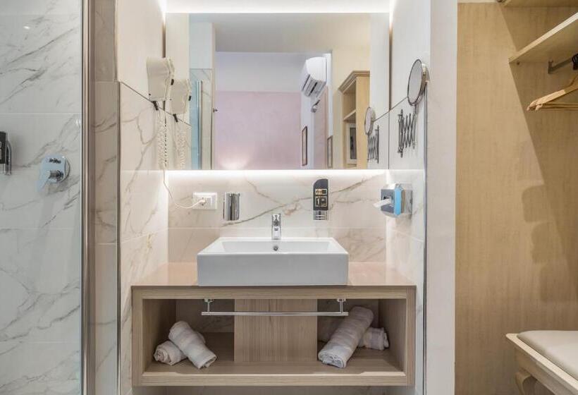 标准间, Lake Front Hotel Brenzone