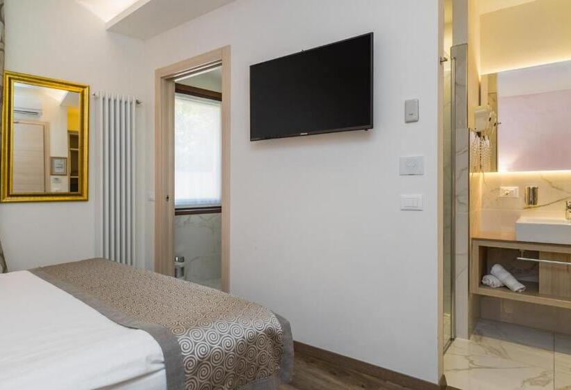 标准间, Lake Front Hotel Brenzone