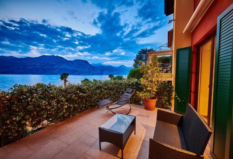 带露台的套间, Lake Front Hotel Brenzone