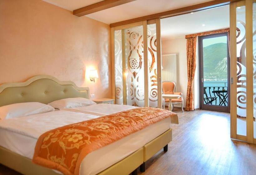 带大床的套房, Lake Front Hotel Brenzone