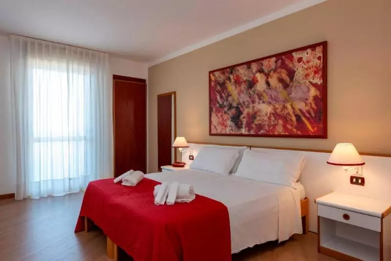 Standard Triple Room with Terrace, Torre Normanna