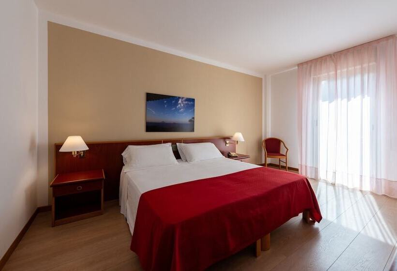 スタンダードルーム, Torre Normanna