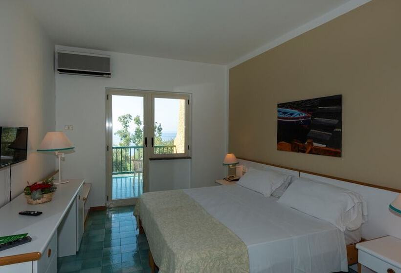 テラス付きスタンダードルーム, Torre Normanna