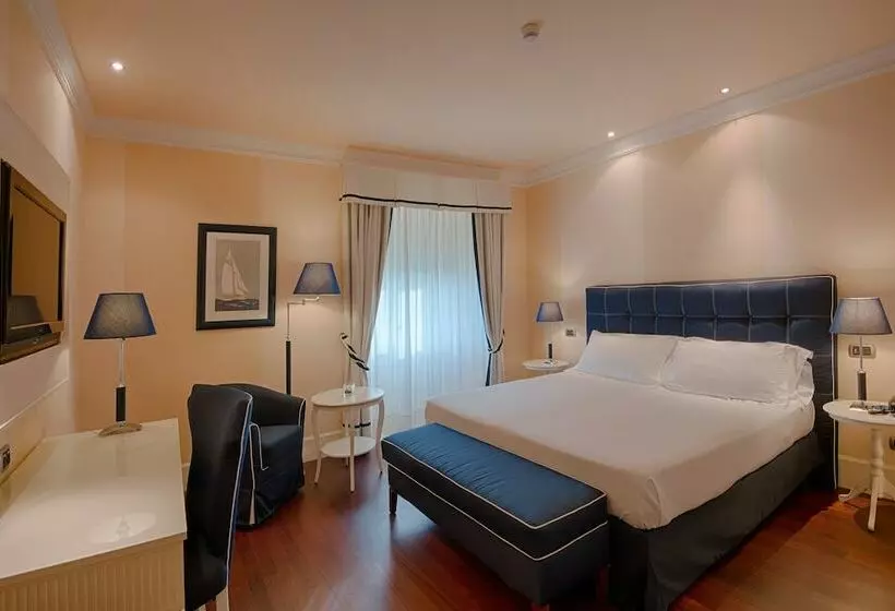 اتاق سوپریور با چشمانداز دریا, Grand Hotel Palazzo Livorno
