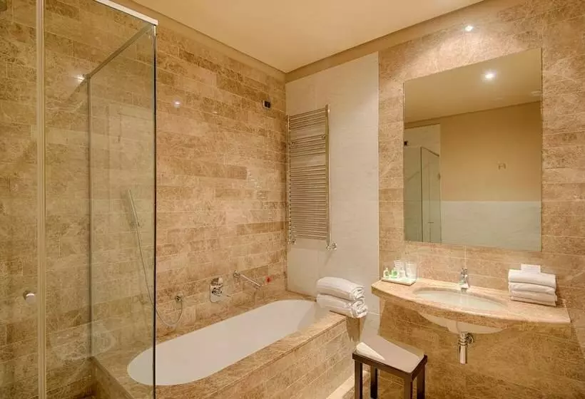 اتاق سوپریور با چشمانداز دریا, Grand Hotel Palazzo Livorno