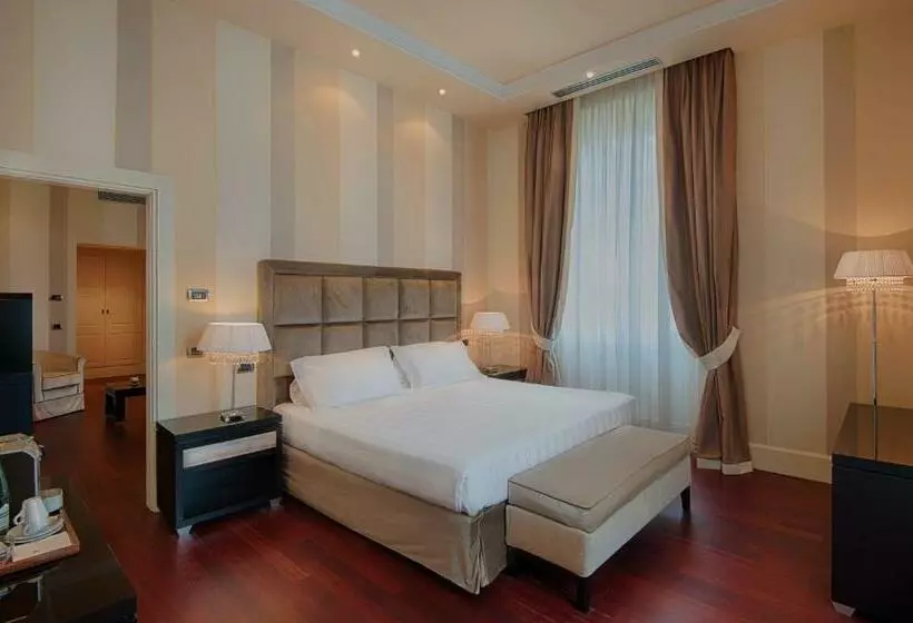 سوییت لوکس, Grand Hotel Palazzo Livorno