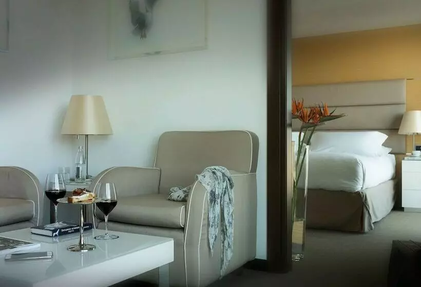 سوییت لوکس, Grand Hotel Palazzo Livorno