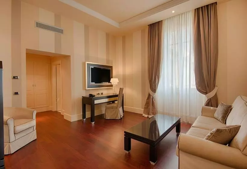 سوییت لوکس, Grand Hotel Palazzo Livorno