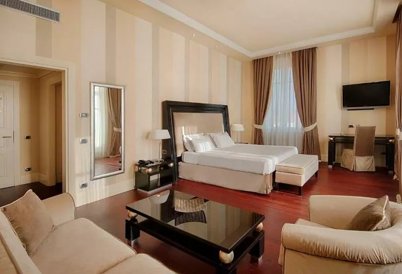 سوییت جونیور با چشمانداز دریا, Grand Hotel Palazzo Livorno