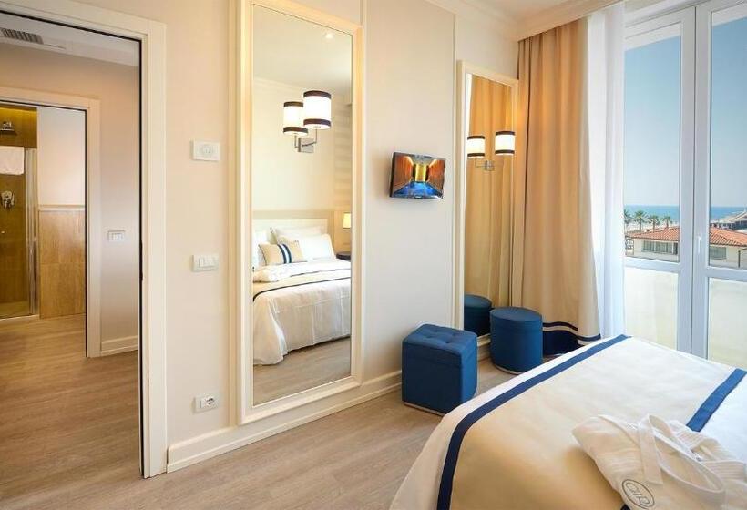 패밀리 룸, Grand Hotel & Riviera