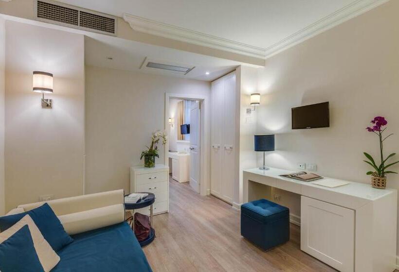 Quarto Familiar, Grand Hotel & Riviera