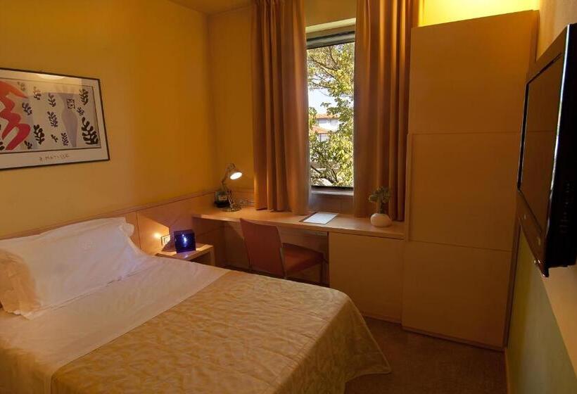 اتاق استاندارد یک نفره, Albergo Celide