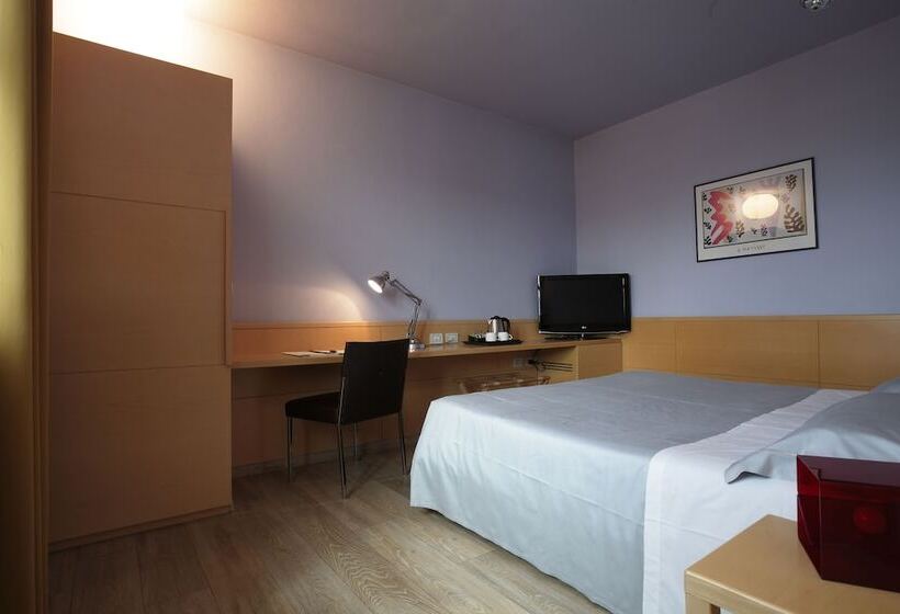 اتاق استاندارد یک نفره, Albergo Celide