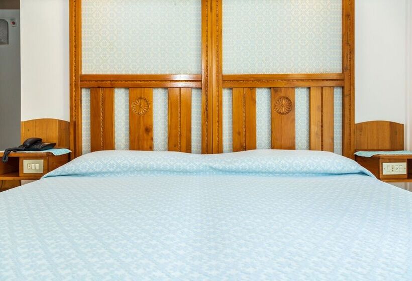 اتاق اکونومی, Albergo Miramare