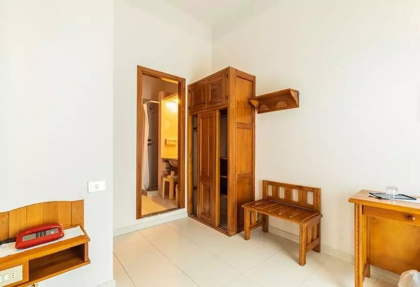 اتاق استاندارد یک نفره, Albergo Miramare