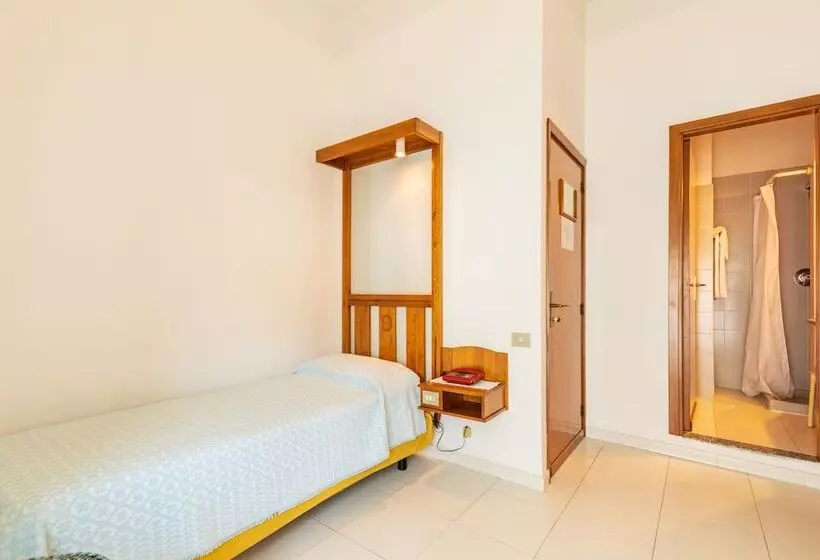 اتاق استاندارد یک نفره, Albergo Miramare