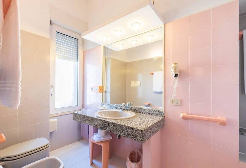 Трехместный Superior Вид на Море, Albergo Miramare