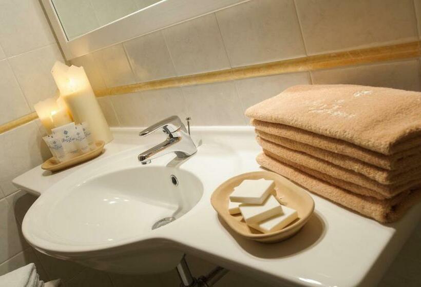 ベーシックトリプルルーム, Baia Delle Zagare