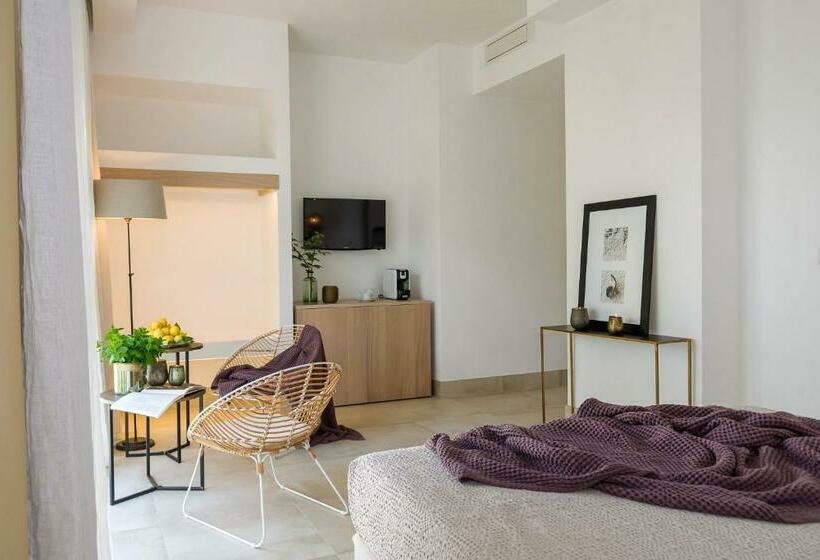 デラックスジュニアスイート, Baia Delle Zagare