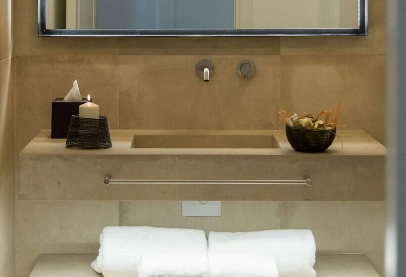 コンフォートルーム, Baia Delle Zagare