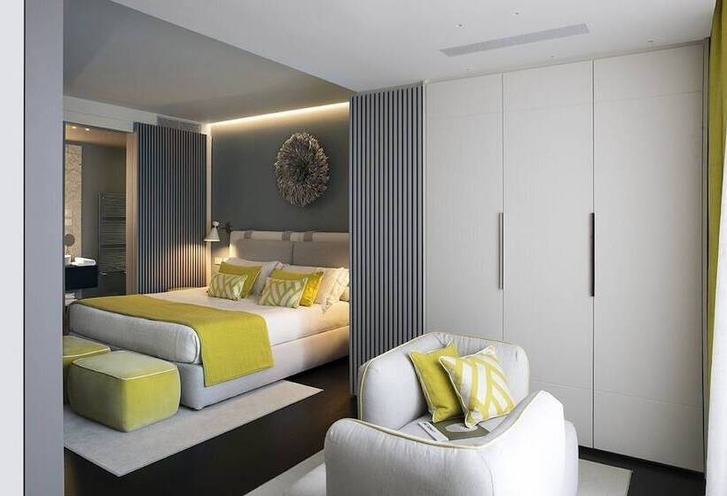 주니어 스위트, Byron