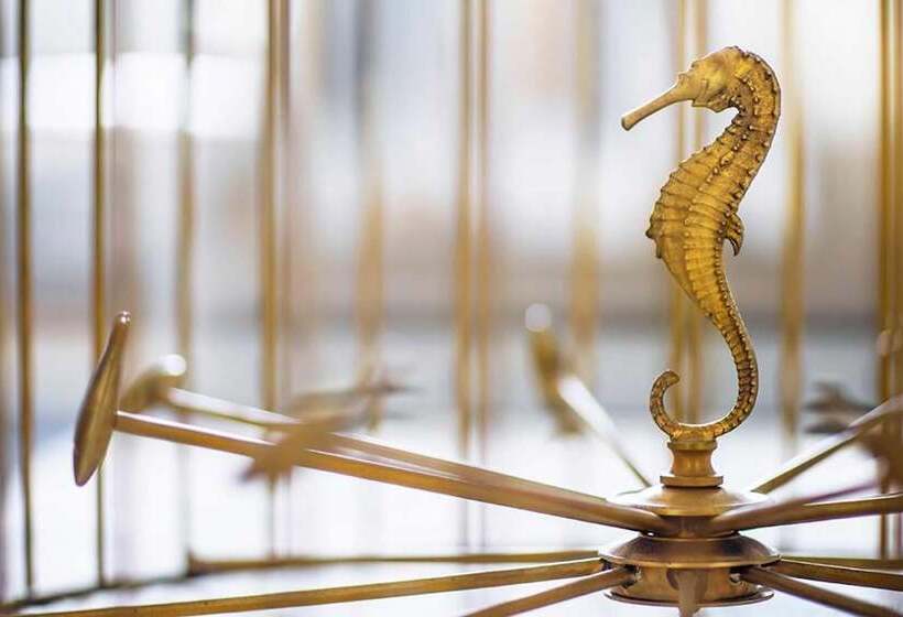 수피리어 스위트, Byron