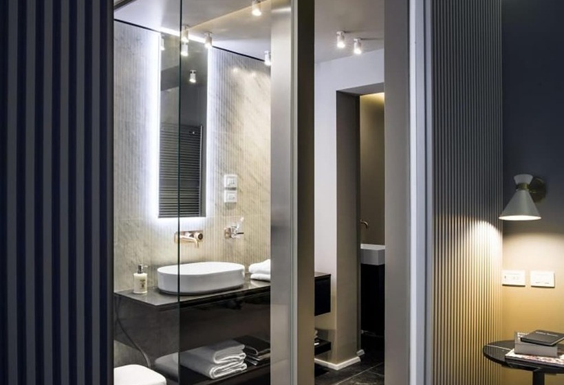 디럭스 스위트, Byron