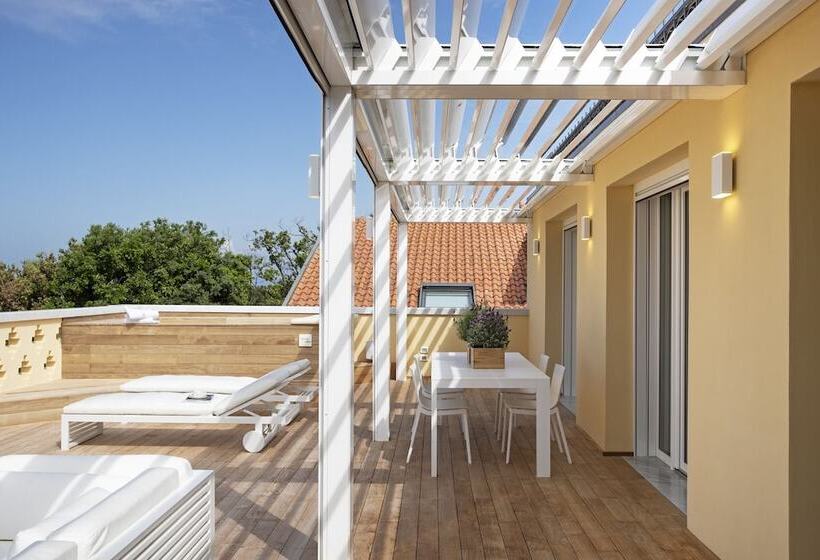 펜트하우스 스위트, Byron