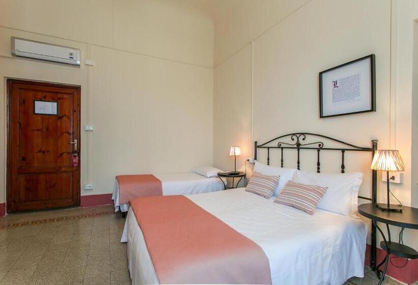 اتاق راحتی سه تخته, D Azeglio Firenze