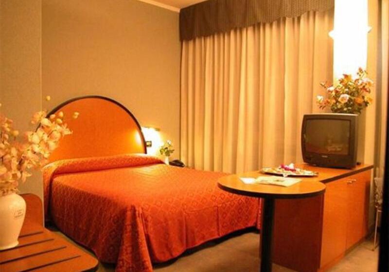 اتاق استاندارد, Delle Nazioni Milan