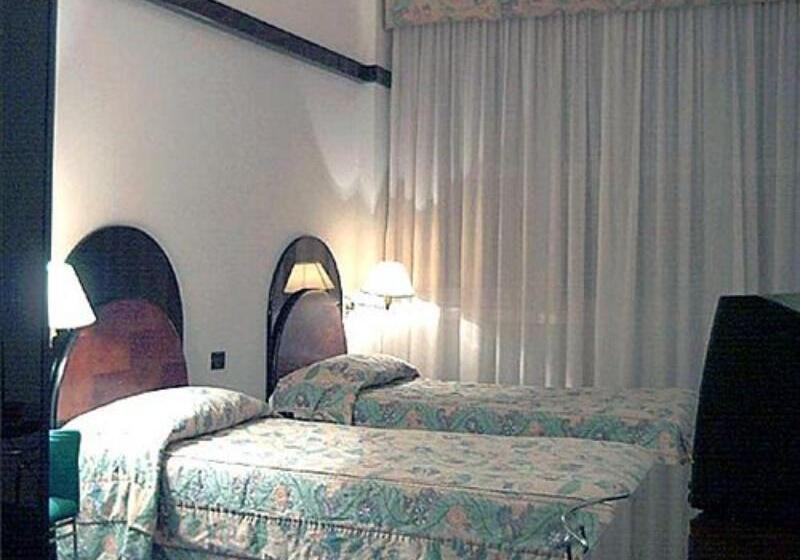 اتاق استاندارد چهار تخته, Delle Nazioni Milan