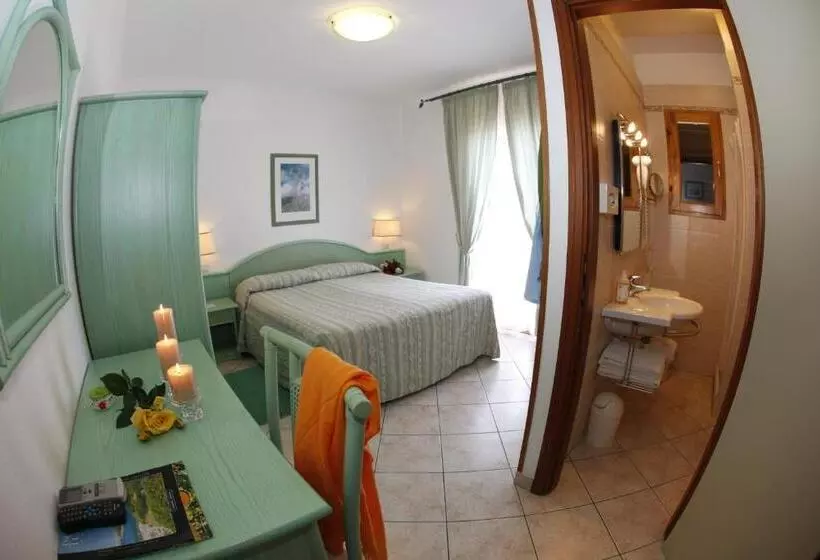 Standaardkamer met Uitzicht op Zee en Balkon, Galli Wellness & Spa