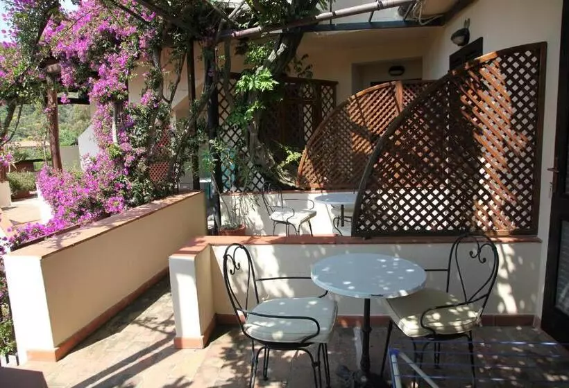 Standaard Driepersoonskamer met Uitzicht op de Tuin, Galli Wellness & Spa