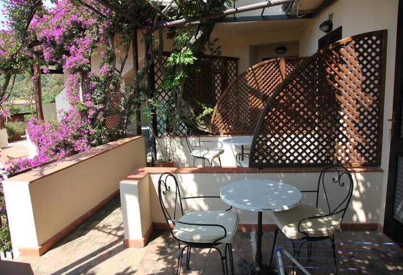 Семейный Номер Вид на Сад, Galli Wellness & Spa