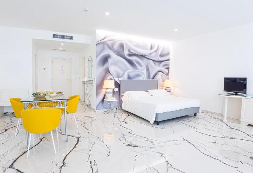 Люкс Вид на Море, Grand Hotel Costa Brada