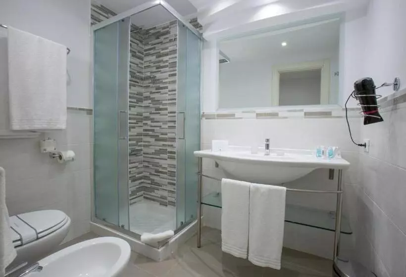 コンフォートルーム, Grand Hotel Costa Brada