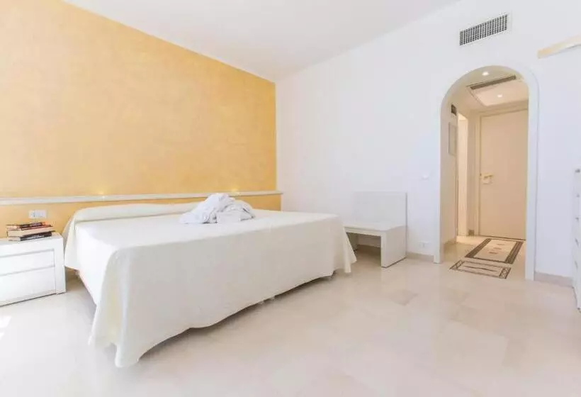 コンフォートトリプルルーム, Grand Hotel Costa Brada