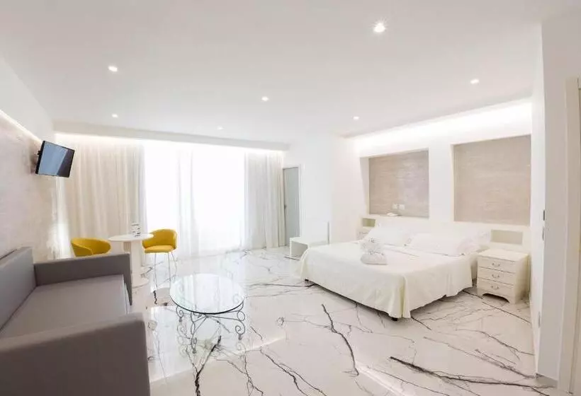 オーシャンビュージュニアスイート, Grand Hotel Costa Brada