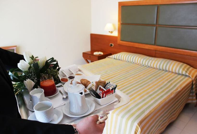 غرفة ملكية, Grand Hotel Don Juan