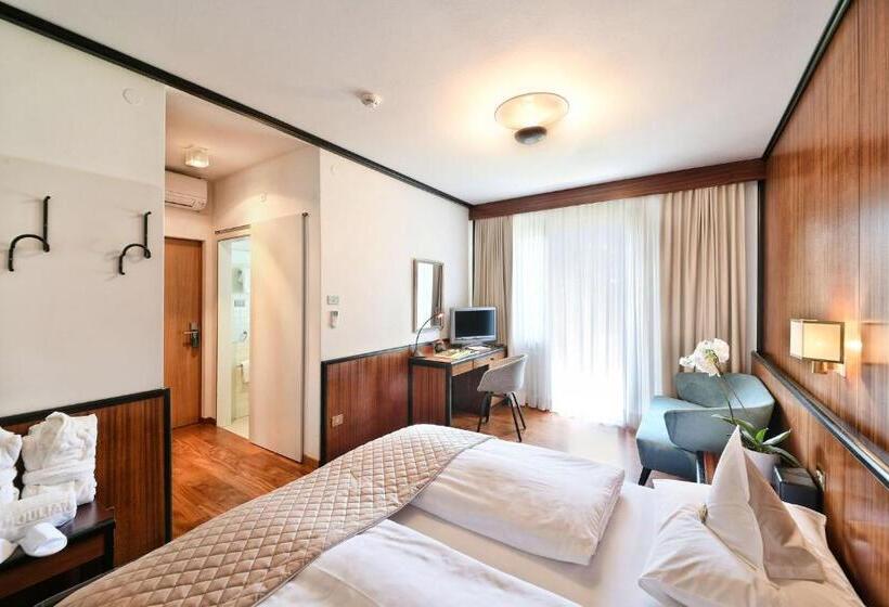 バルコニー付きスタンダードルーム, Juliane